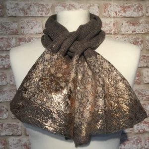Detta & Royal Academy of Arts UK Lambswool Scarf w/Copper Gold Metallic Print